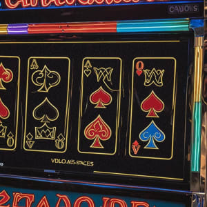 Una noche para recordar: el local de Las Vegas gana el premio mayor de video póquer de $200 000